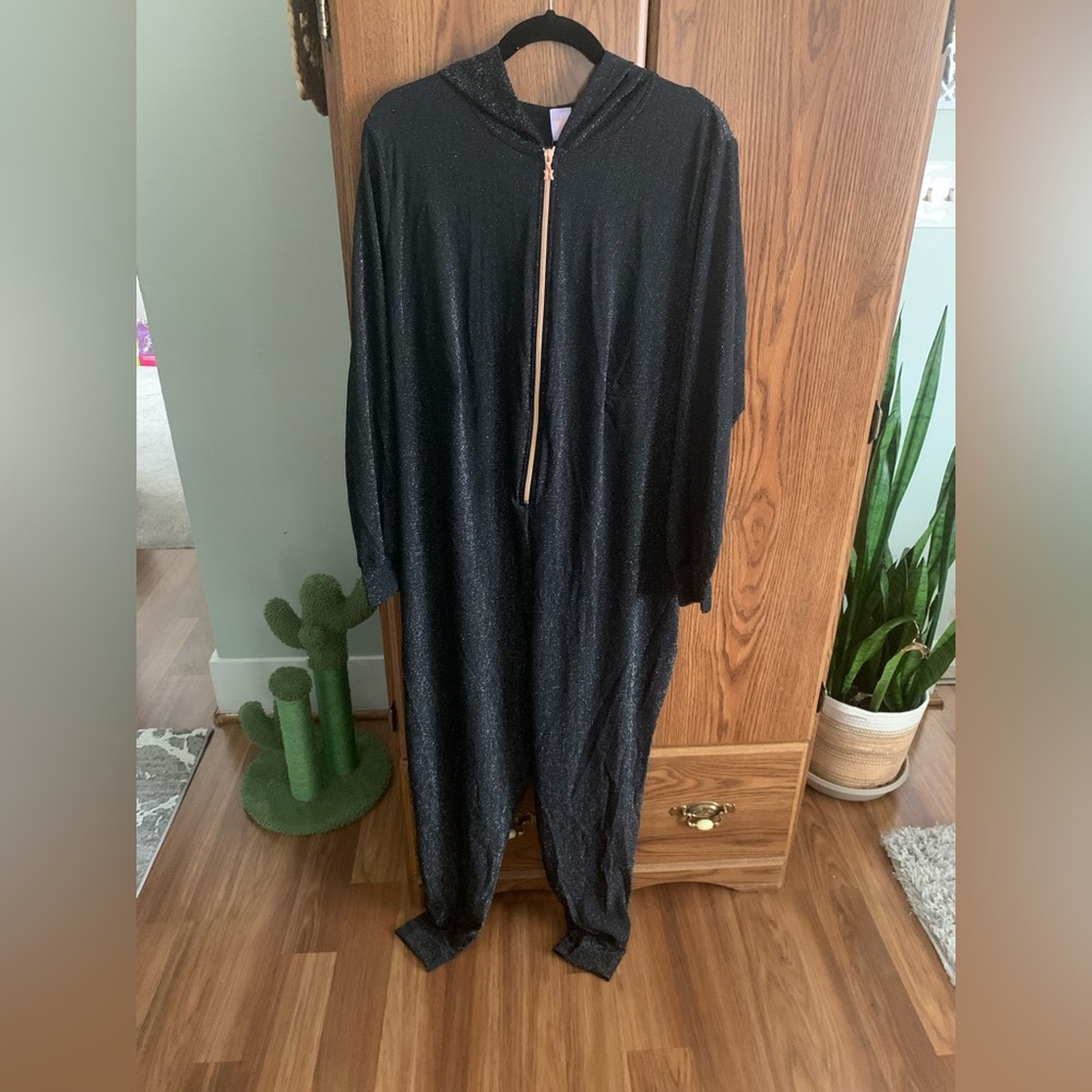 NWT 2XL savage x fenty onesie